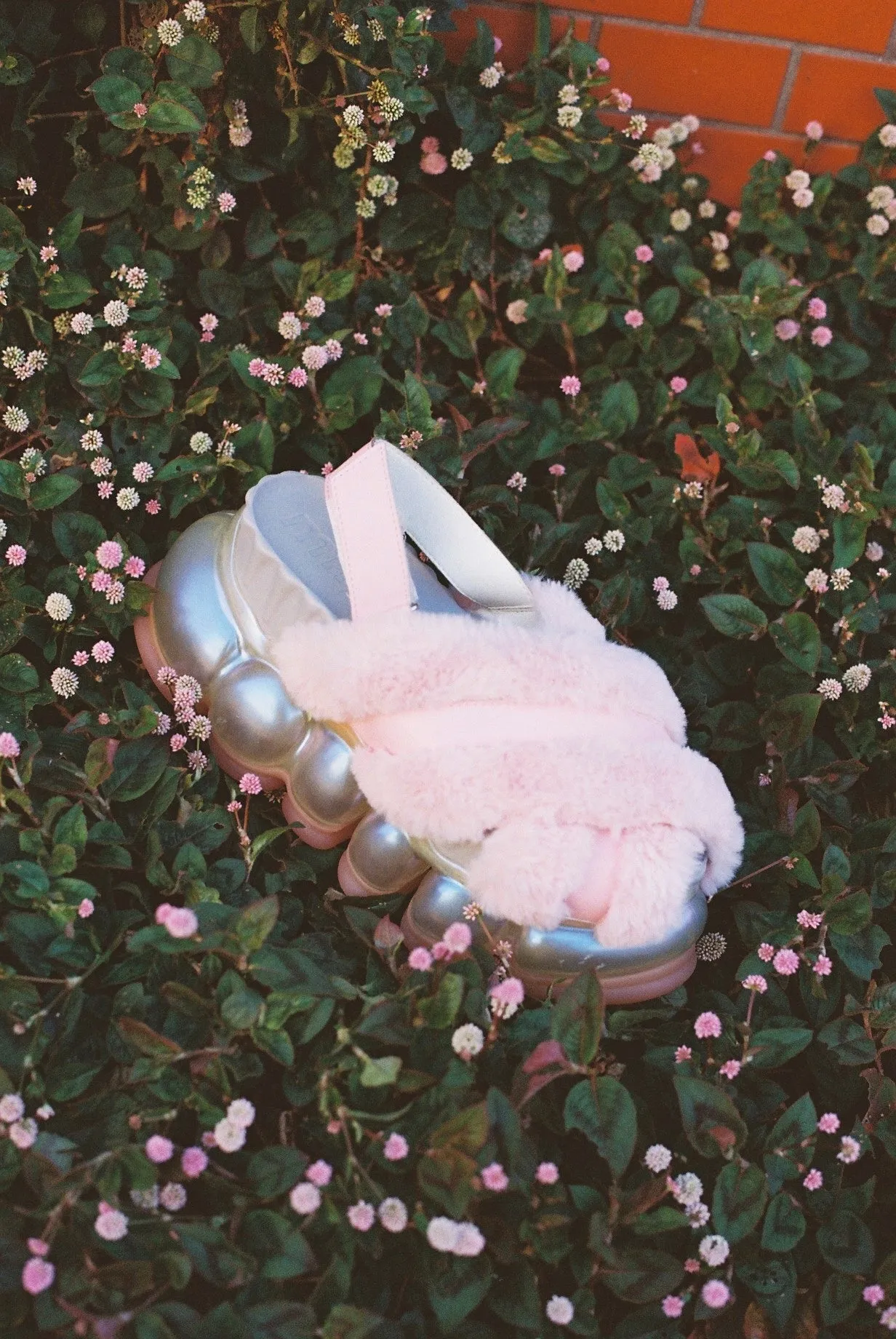 New "Jewelry" Fur Sandal / Pink